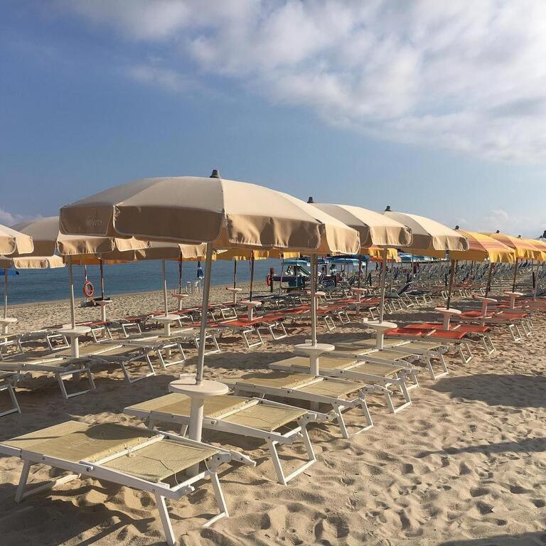 Residenza Gargano Hotel Тропеа Екстериор снимка